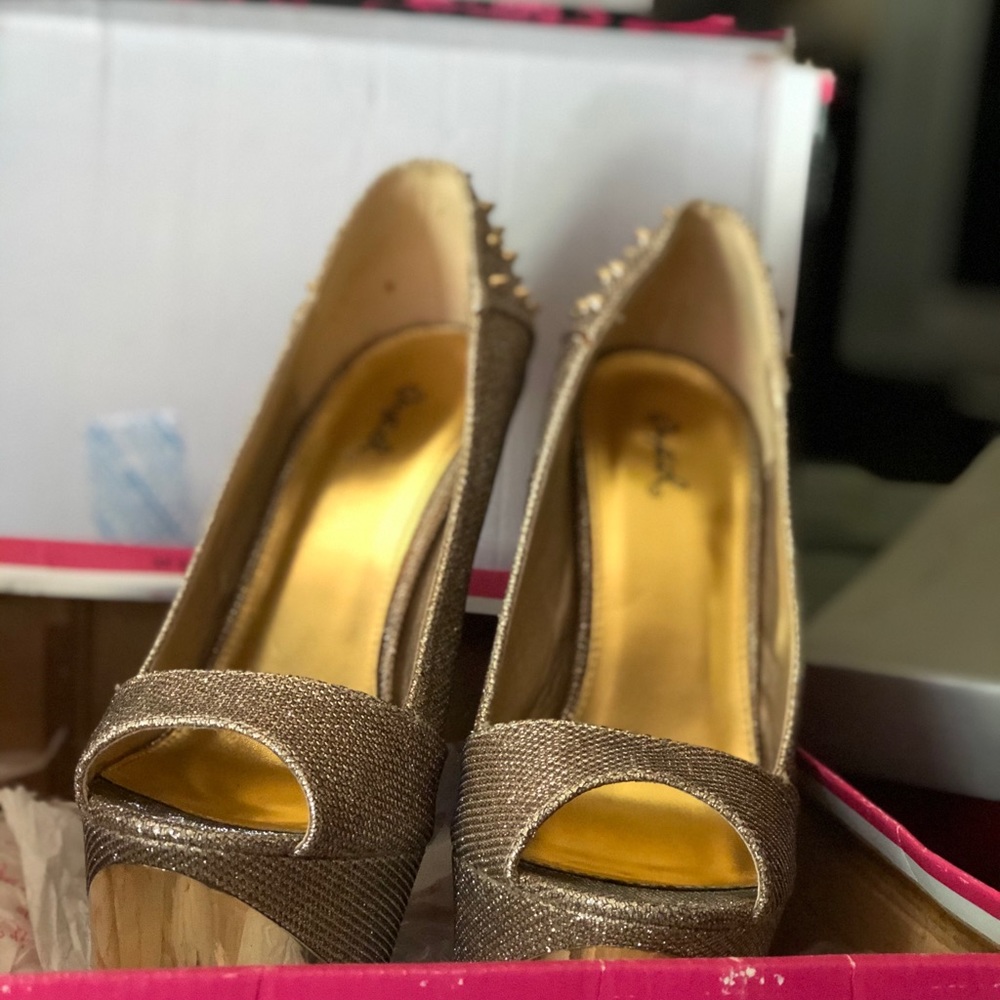 Heels 👠 - Picture 3 of 6